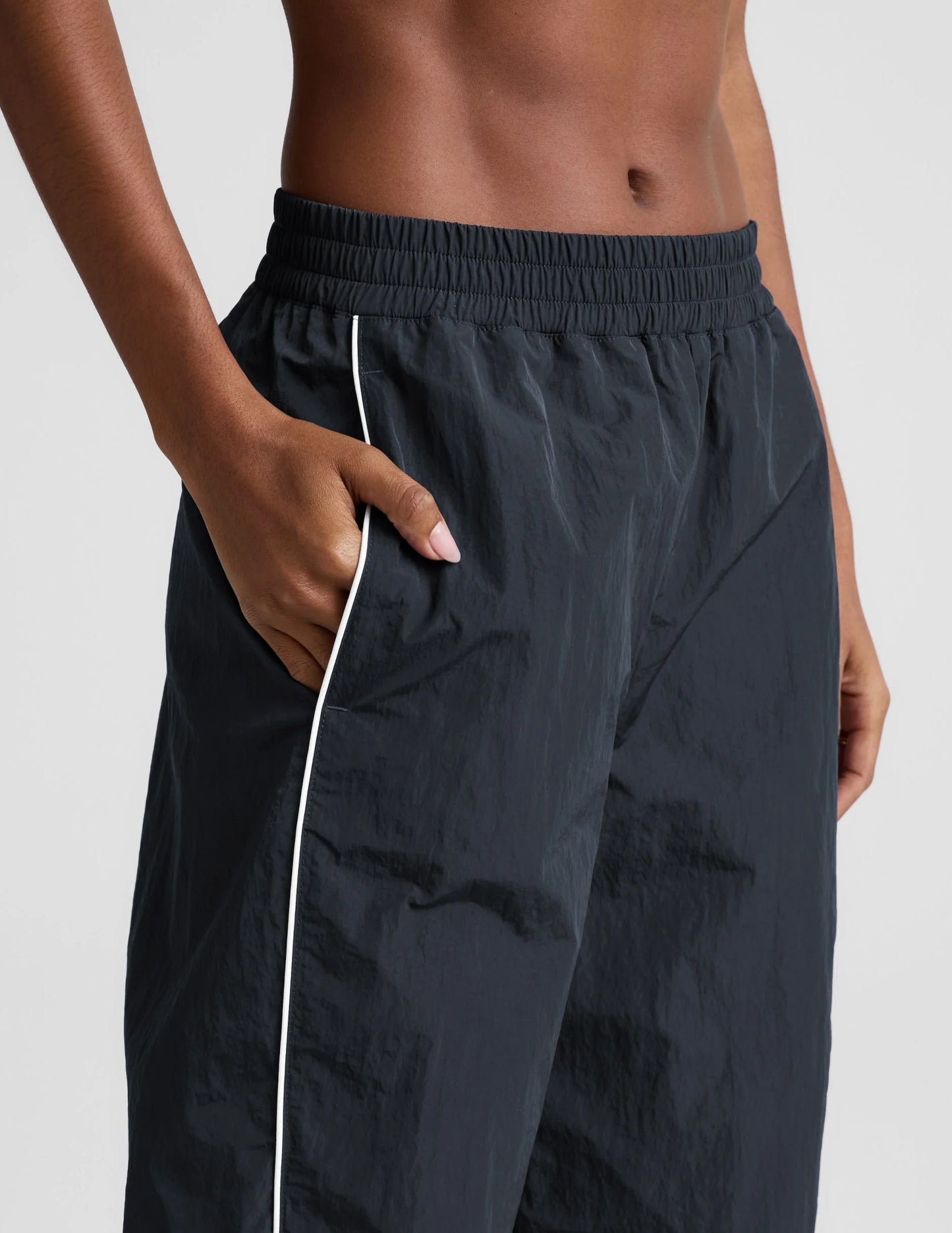limitless mid rise barrel leg pant