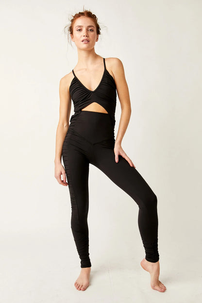 BALANCING ONESIE NEGRO